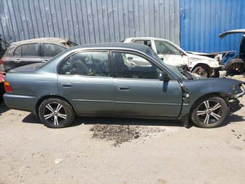 96 MODEL TOYOTA COROLLA ÇIKMA SAĞ  ARKA  KAPI